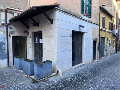 Negozio/Locale commerciale in Affitto in Via Panico 15 a Civita Castellana