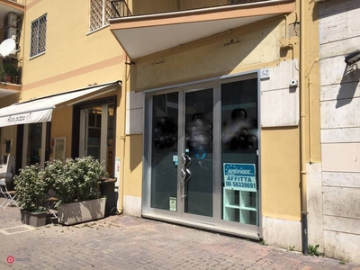 Negozio/Locale commerciale in Affitto in Viale vasco de gama a Roma