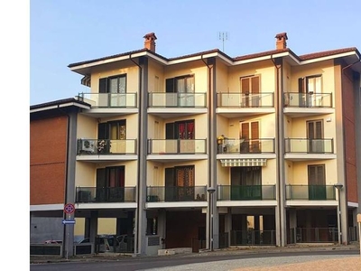 Trilocale in vendita a Pinerolo, Via Vigone 106