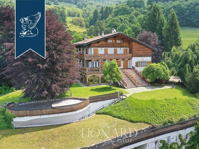 Prestigiosa villa di 1000 mq in vendita, Cremeno, Lombardia