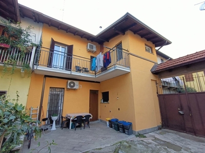 Quadrilocale in Via c. cavour 62, San Giorgio su Legnano, 2 bagni