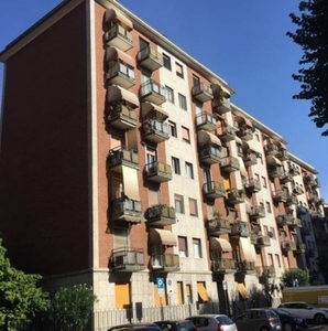 Quadrilocale in Via Giacomo Leopardi, Corsico, 1 bagno, 84 m²