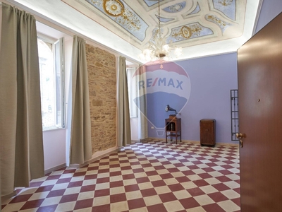 Trilocale a Lanciano, 1 bagno, 116 m², piano rialzato in vendita