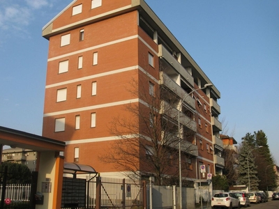 Ufficio in Affitto in Via Flora 140 a Legnano