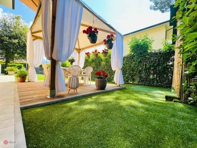 Villa in Affitto in Via San Camillo a Forte dei Marmi