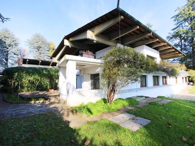 Esclusiva villa di 804 mq in vendita Via Moncucco, 3, Carate Brianza, Lombardia