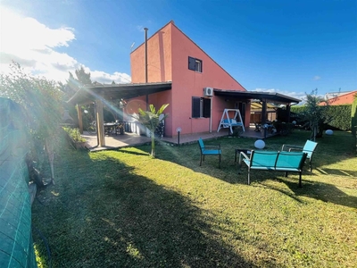 Villa in Via re ruggero II 3, Campofelice di Roccella, 4 locali, 90 m²