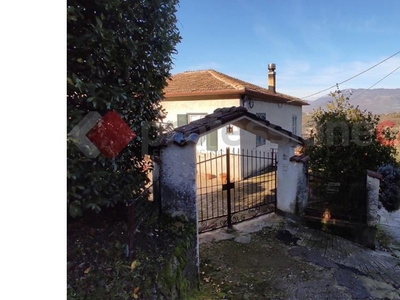 villa indipendente in vendita a Arpino