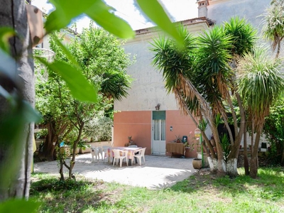 villa indipendente in vendita a Monterotondo