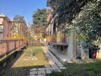 Villa singola in Via C.B. Cavour, Cassina de' Pecchi, 8 locali, 415 m²