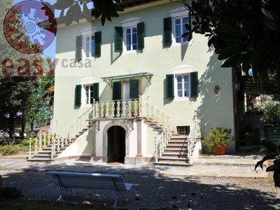 Villa singola in Via di fagnano, Lucca, 10 locali, 3 bagni, 800 m²