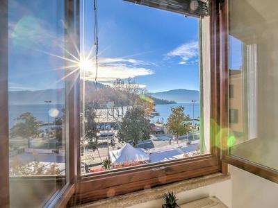 Appartamento di lusso con vista sulle montagne e sul Lago Maggiore, AC