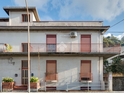 Appartamento in vendita a Santa Lucia Del Mela