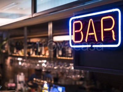Bar in in vendita da privato a Milano via Giovanni Pacini, 67