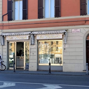 Bar in vendita a Bologna via San Mamolo, 1