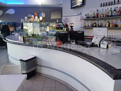 Bar in vendita a Milano via Bovisasca