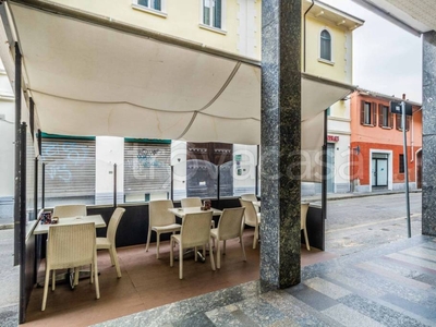 Bar in vendita a Novate Milanese repubblica, 71
