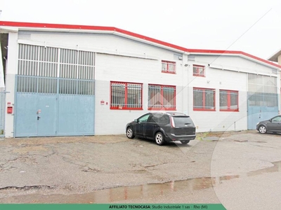 Capannone Industriale in vendita a Bareggio via Monviso
