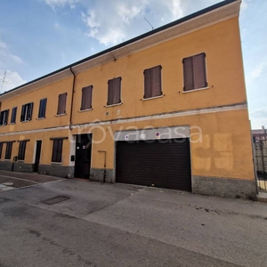 Capannone Industriale in vendita a Parabiago via Monsignor g. B. Santini, 29