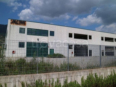 Capannone Industriale in vendita a Polla contrada Sant'Antuono snc
