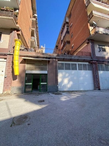 Capannone Industriale in vendita a Pomigliano d'Arco via Passariello