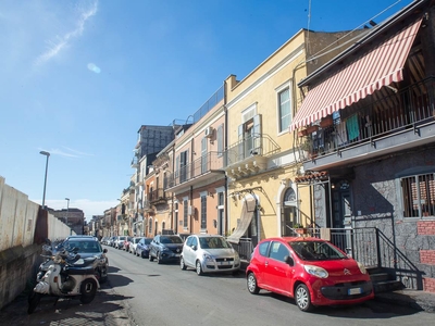 Casa singola in vendita a Catania Acquedotto Greco