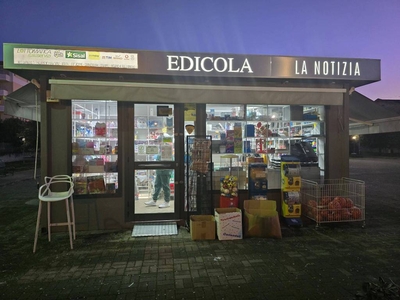 Edicola in in vendita da privato a San Prisco via Agostino Stellato, 210