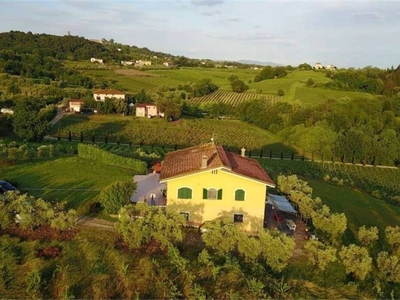 Independent Villa for Sale in Montecarlo, Lucca