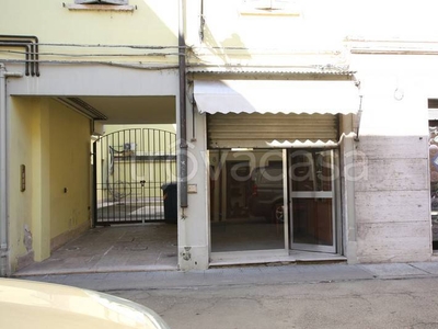 Magazzino in vendita a Concordia sulla Secchia via Giuseppe Mazzini, 1