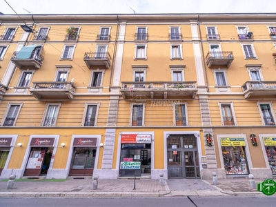 Magazzino in vendita a Milano via Padova 5