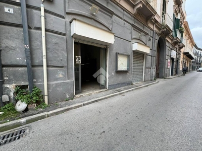 Negozio in vendita a Frattamaggiore via Trento, 6