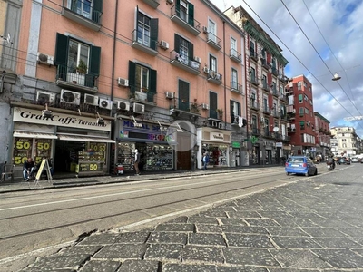 Negozio in vendita a Napoli corso Giuseppe Garibaldi, 102