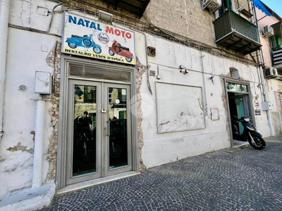 Negozio in vendita a Napoli via Nuova Poggioreale, 113