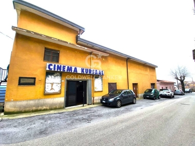 Negozio in vendita a Orria via Vittorio Emanuele, 10