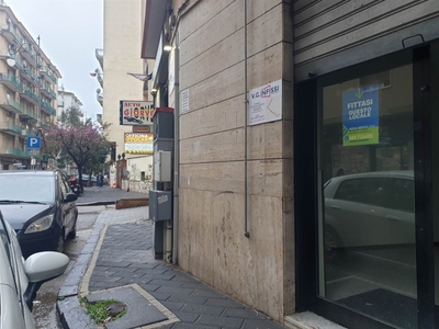 Negozio in vendita a Salerno
