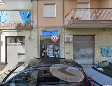 Negozio in vendita a Salerno via Generale Germano Ricciardi, 27