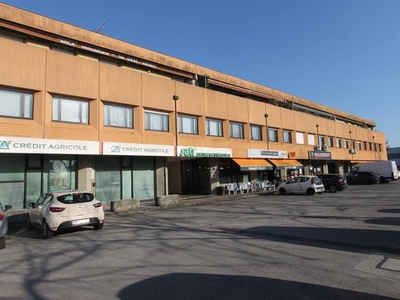 Negozio in vendita a Udine via Tavagnacco, 89