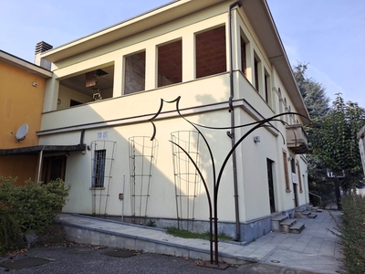 Terratetto in vendita a Casatenovo Lecco