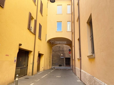 Ufficio in vendita a Bologna vicolo Sant'Arcangelo, 4
