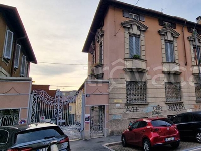 Ufficio in vendita a Milano via Eugenio Villoresi, 26