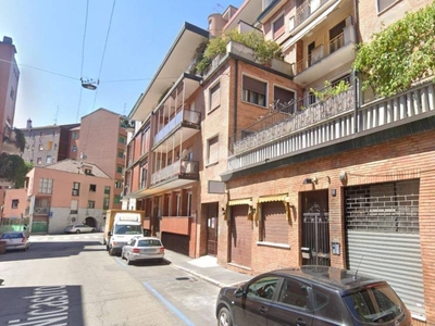 Ufficio in vendita a Milano via Nicastro, 6