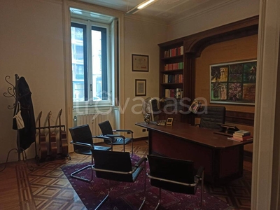 Ufficio in vendita a Milano viale Premuda, 23