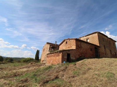 In Vendita: Appartamenti Esclusivi in Casolare Ristrutturato a Siena