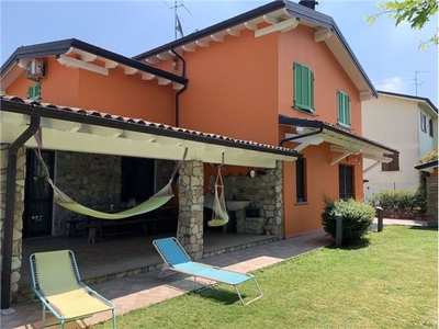 Villa in Mazzocchi, 43, Castel San Giovanni (PC)