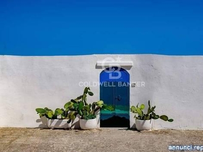 Ville, villette, terratetti Ostuni Via Balsamo de Landria 54/60 cucina: Abitabile,