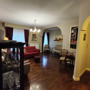 Appartamento a Montella, 6 locali, 2 bagni, arredato, 110 m², 2° piano