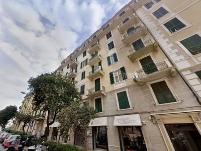Appartamento in Vendita in Corso Vittorio Veneto 9 a Savona