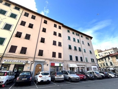 Appartamento in Vendita in Piazza dei Mille 11 a Livorno