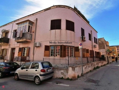 Appartamento in Vendita in Via Alaimo da Lentini 30 a Siracusa