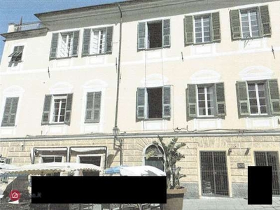 Appartamento in Vendita in Via Felice Cascione 86 a Imperia